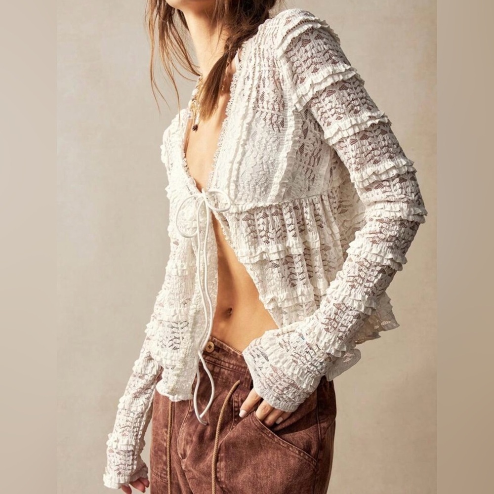 Elegant Lace Women’s Top - Cream - Picture 2 of 9